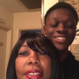 Meet your Posher, Denise